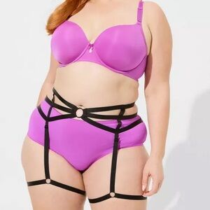 Torrid strappy garter